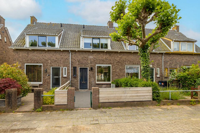Emmastraat 6 